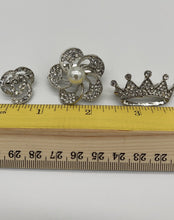 Load image into Gallery viewer, 3 piece Crown Flower Pin Brooch Set
